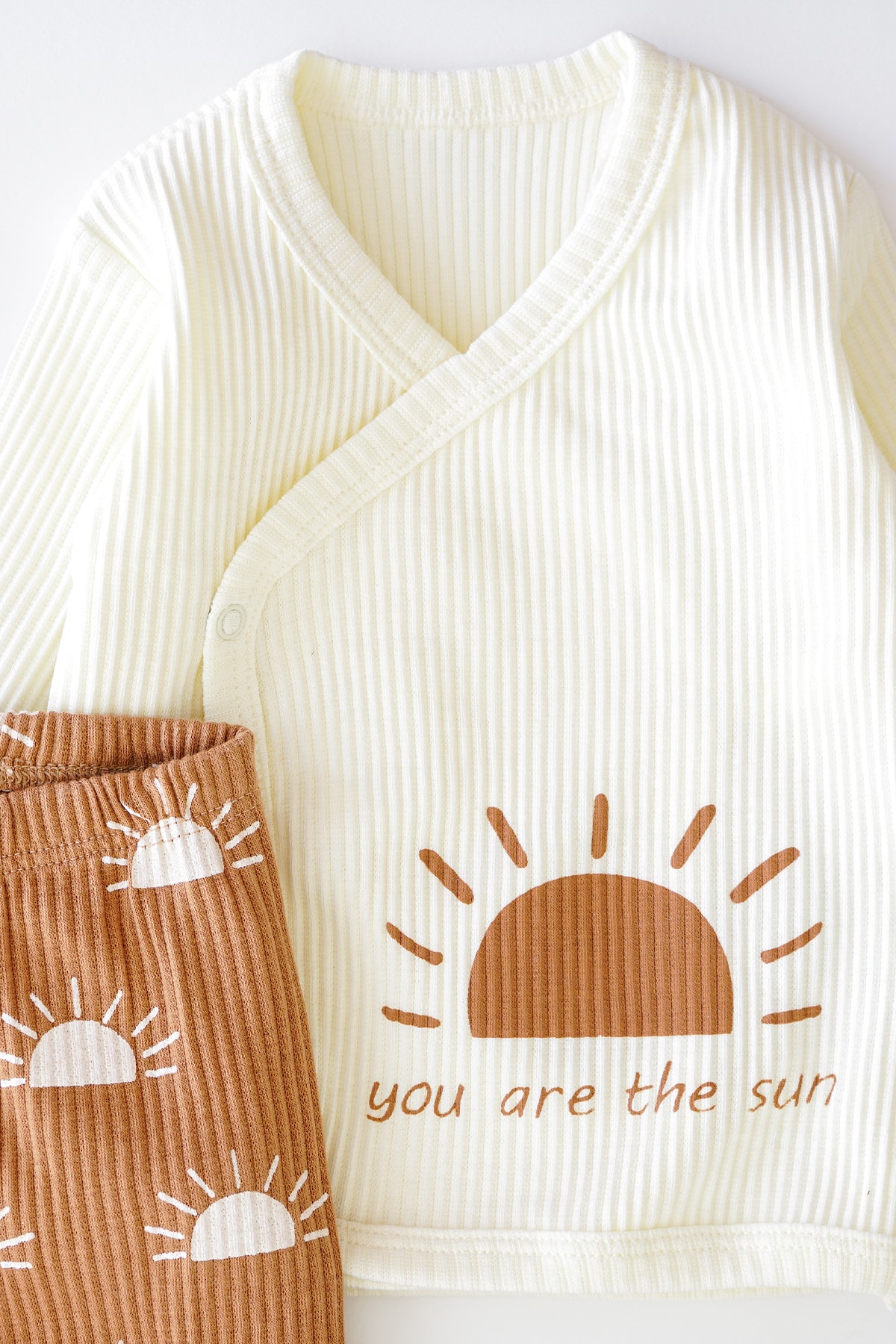 Banamio Five Sun Güneş Baskılı Yeni Doğan Pamuklu Oeko-tex Sertifikalı 5'li Hastane Çıkışı Seti (krem) fotoğrafı 2 (önizleme)