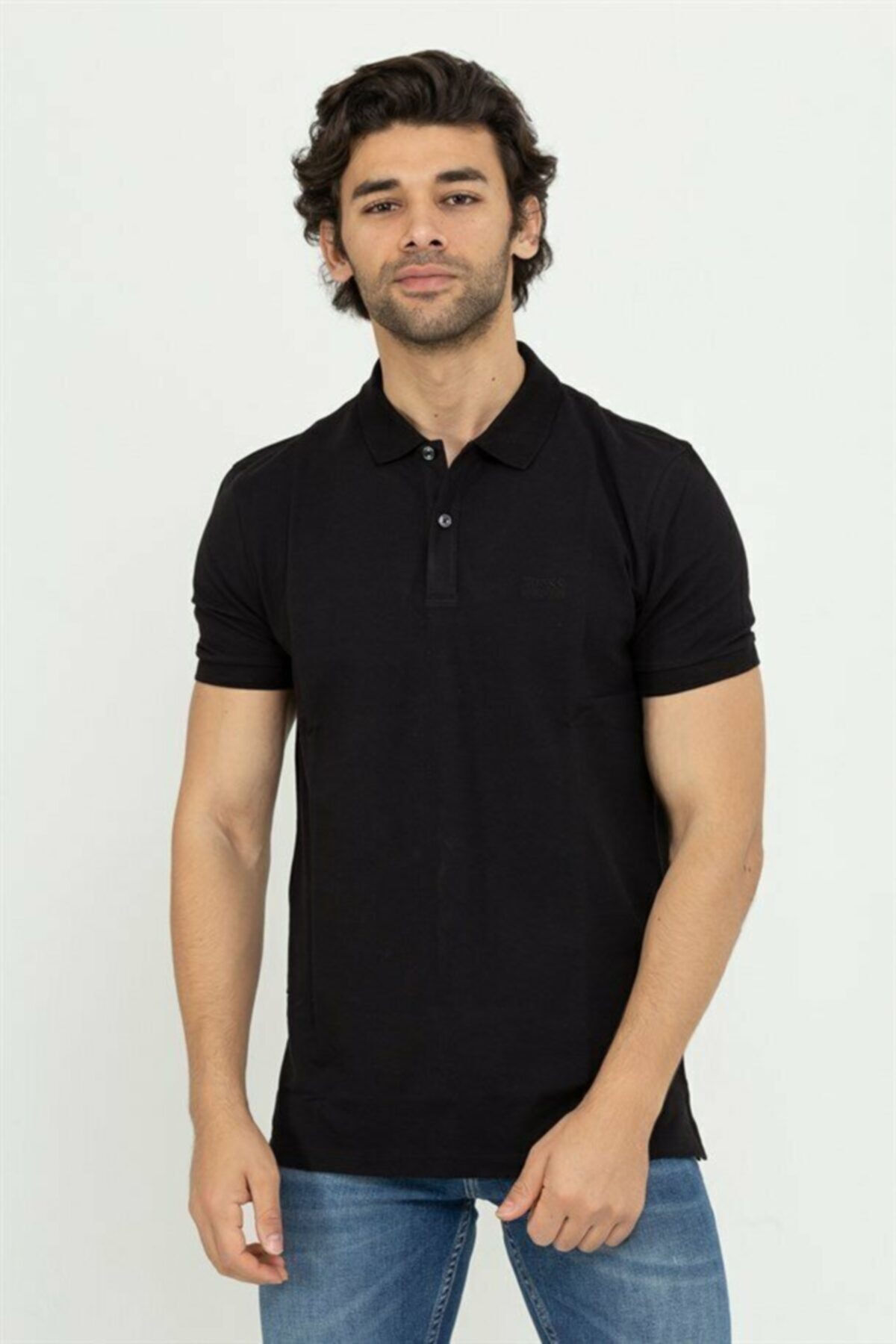 تی شرت مشکی یقه هفت طرح چاپی برند آستین کوتاه مردانه هوگو باس Hugo Boss (برند آلمان)