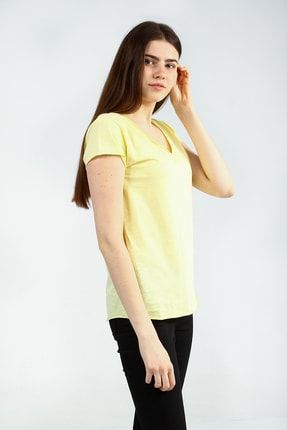 Sarı Kadın Sıyah Spor Regular Kısa Kol T-shirt UCB142885A39