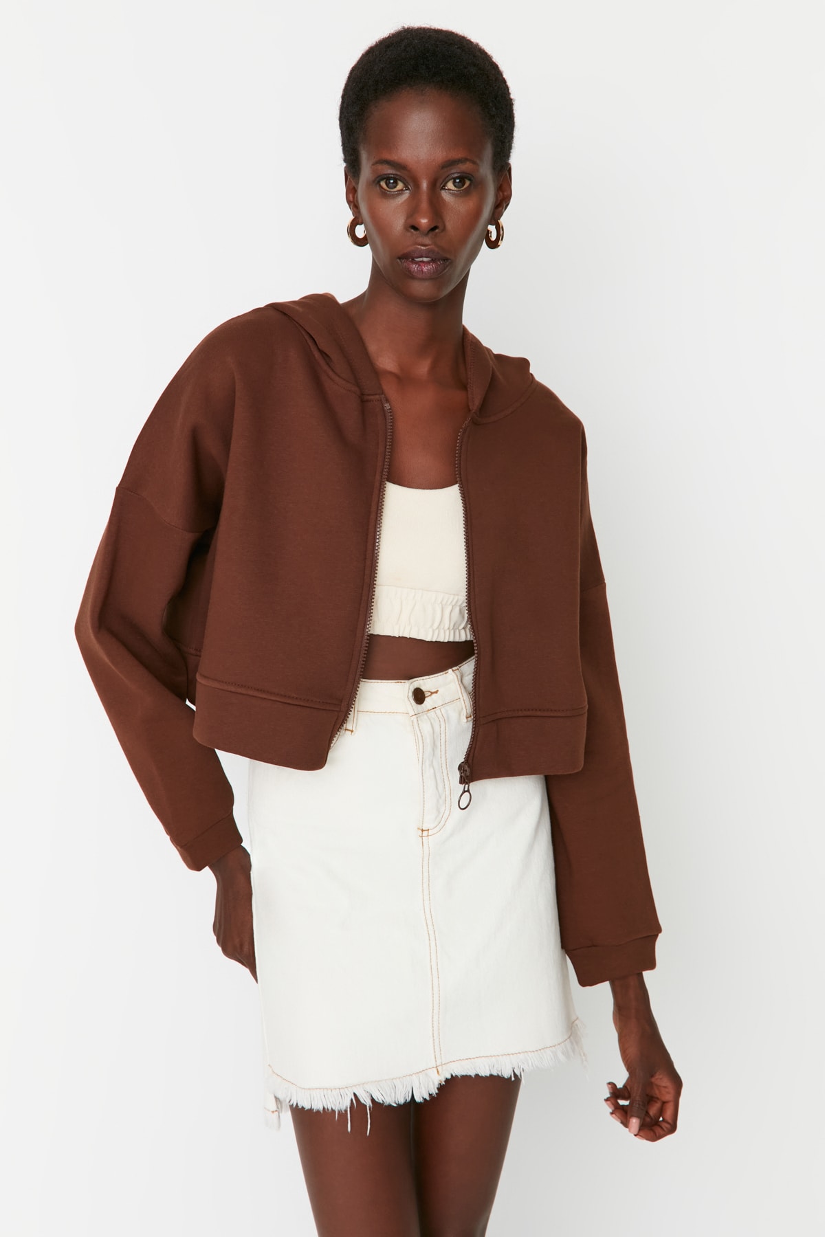 Trendyolmilla  Kahverengi Fermuarlı Kapüşonlu Rahat Kesim Crop Kalın İçi Polarlı Örme Sweatshirt TWOAW20SW0660 - Görsel 6