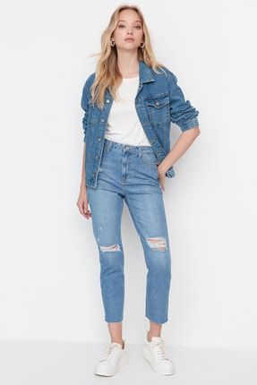 Açık Mavi Yırtık Detaylı Yüksek Bel Mom Jeans TWOSS20JE0353