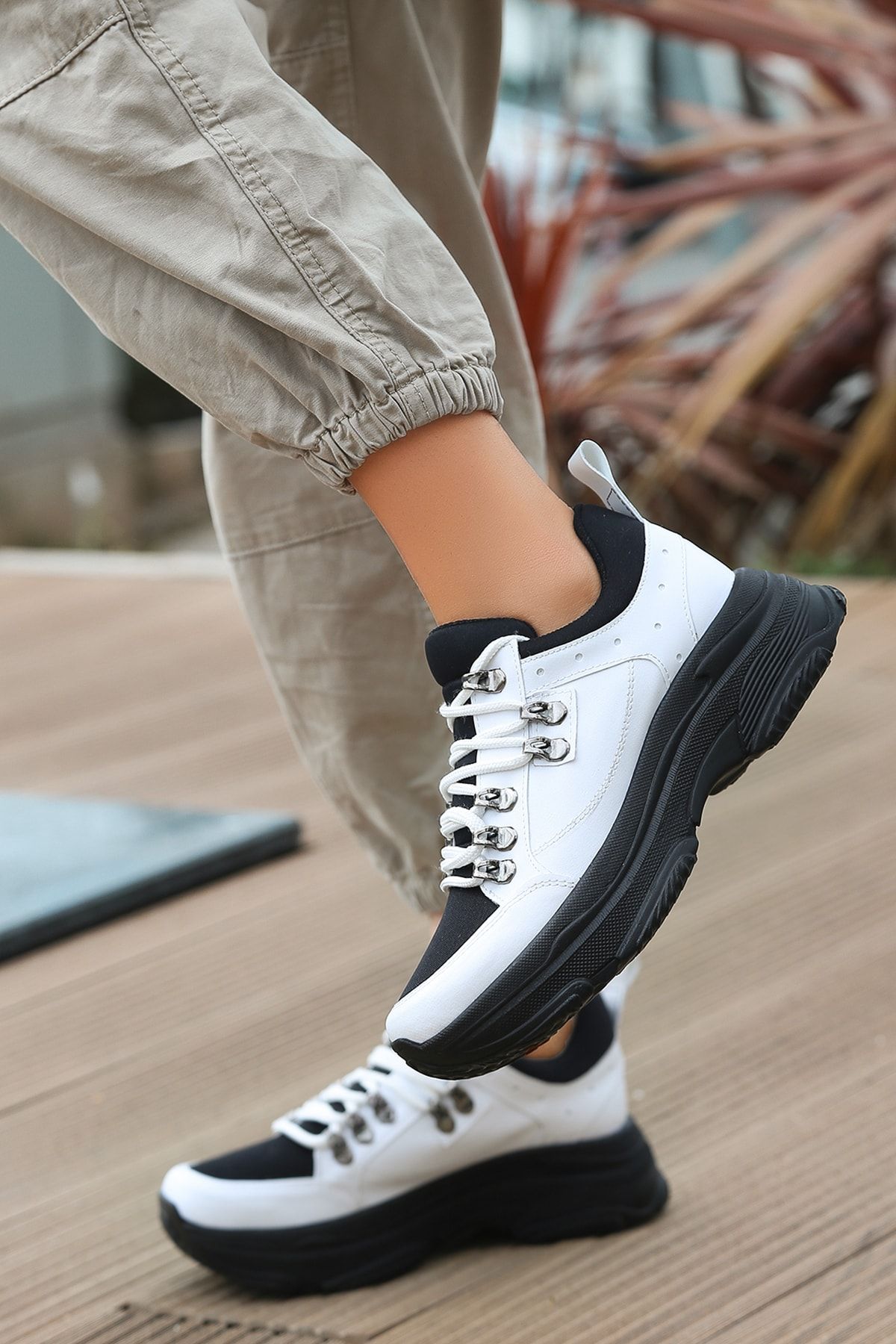 White sneaker thick sole store