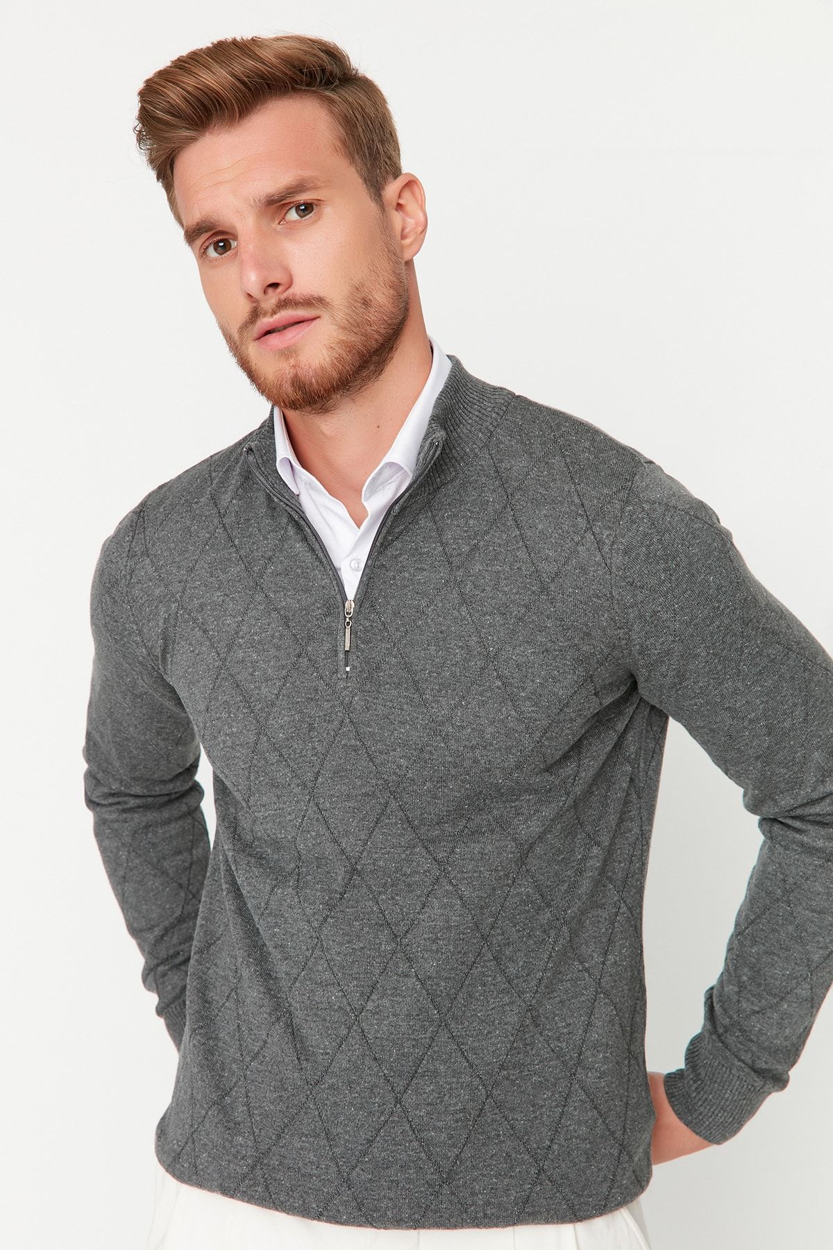 Trendyol Collection-Grauer Slim-Fit-Smart-Strickpullover aus Baumwolle mit halbem Rollkragen und Reißverschluss TMNAW23KZ00215 3