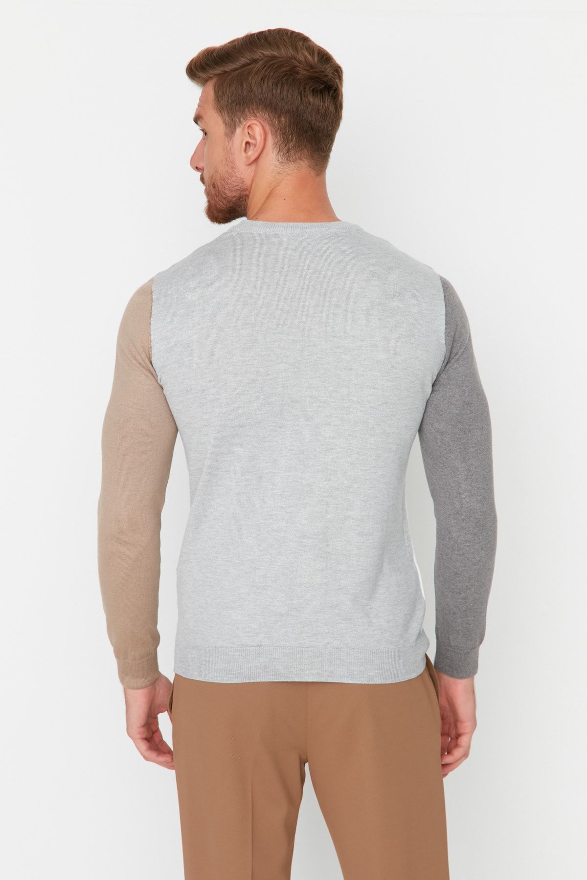 Gri Erkek Slim Fit Bisiklet Yaka Panelli Triko Kazak TMNAW21KZ0566