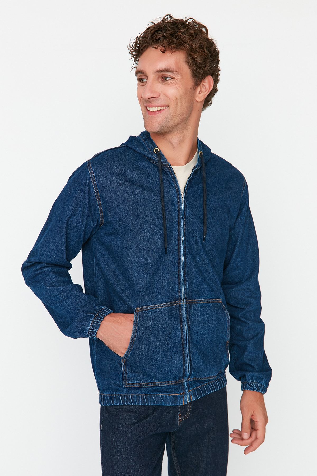 TRENDYOL MAN Lacivert Erkek Fermuarlı Kapüşonlu Denim Ceket TMNSS20CE0097 CE10798