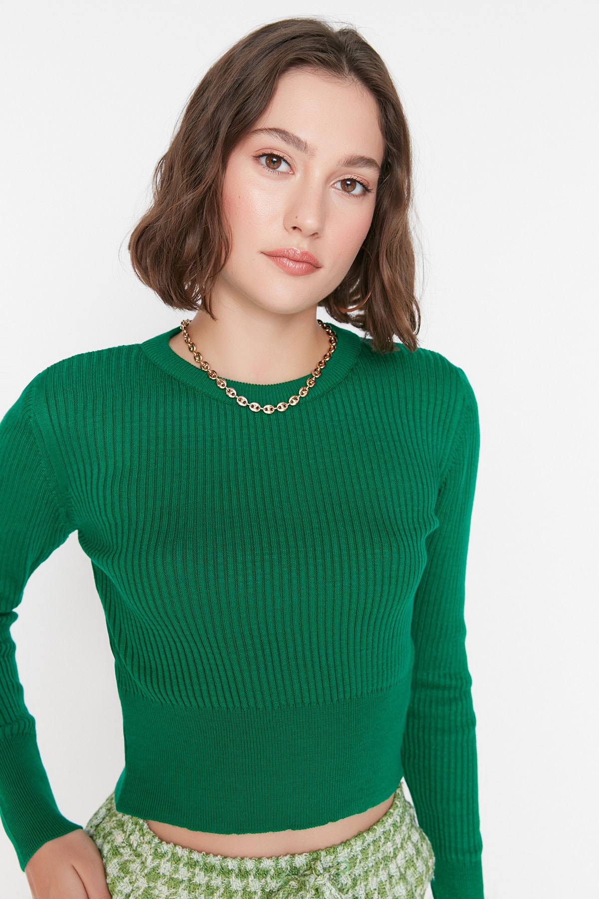 Trendyol Collection Pullover Grün Regular Fit Fast ausverkauft FN9424