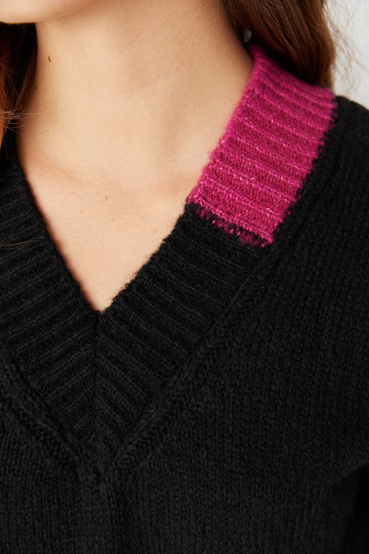Trendyol Collection Pullover Schwarz Regular Fit YB8749
