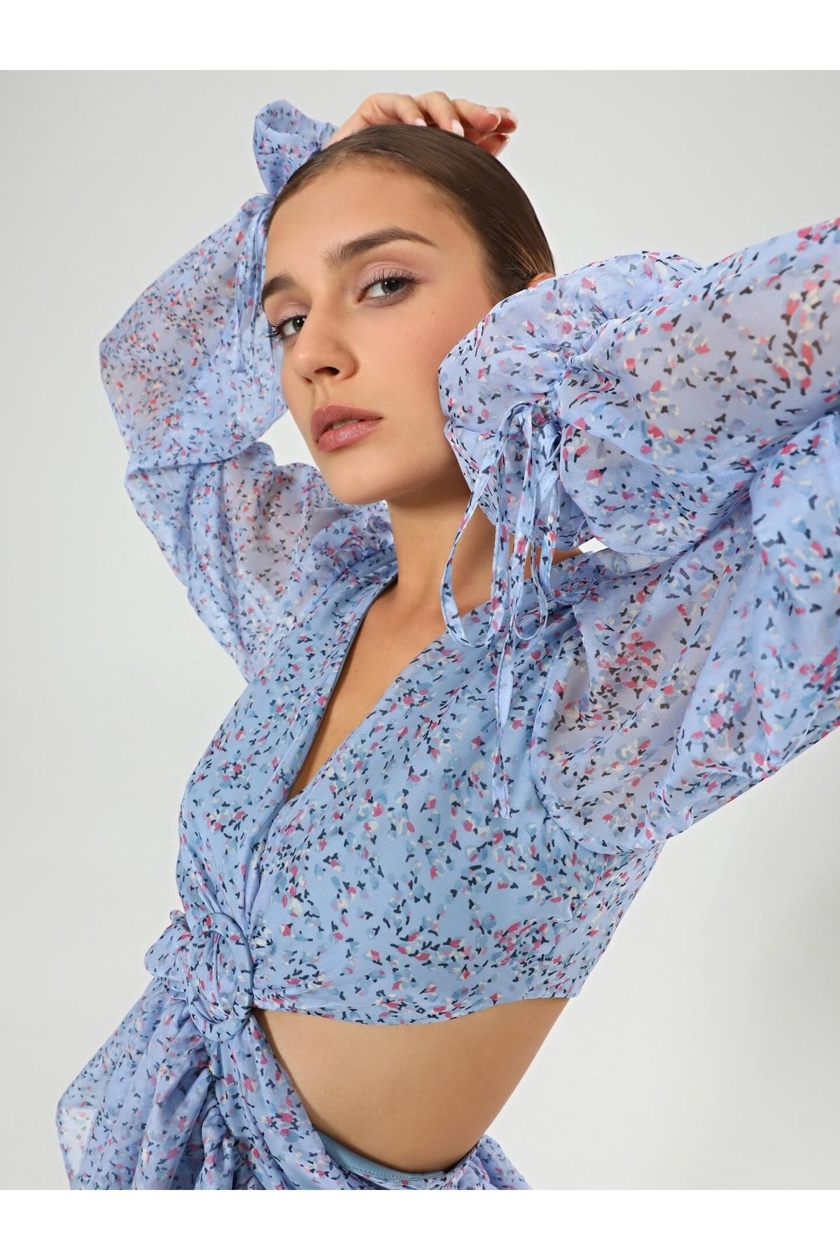 Juste Studio-Mintás sifon alacsony emelkedésű mini kék ruha 3