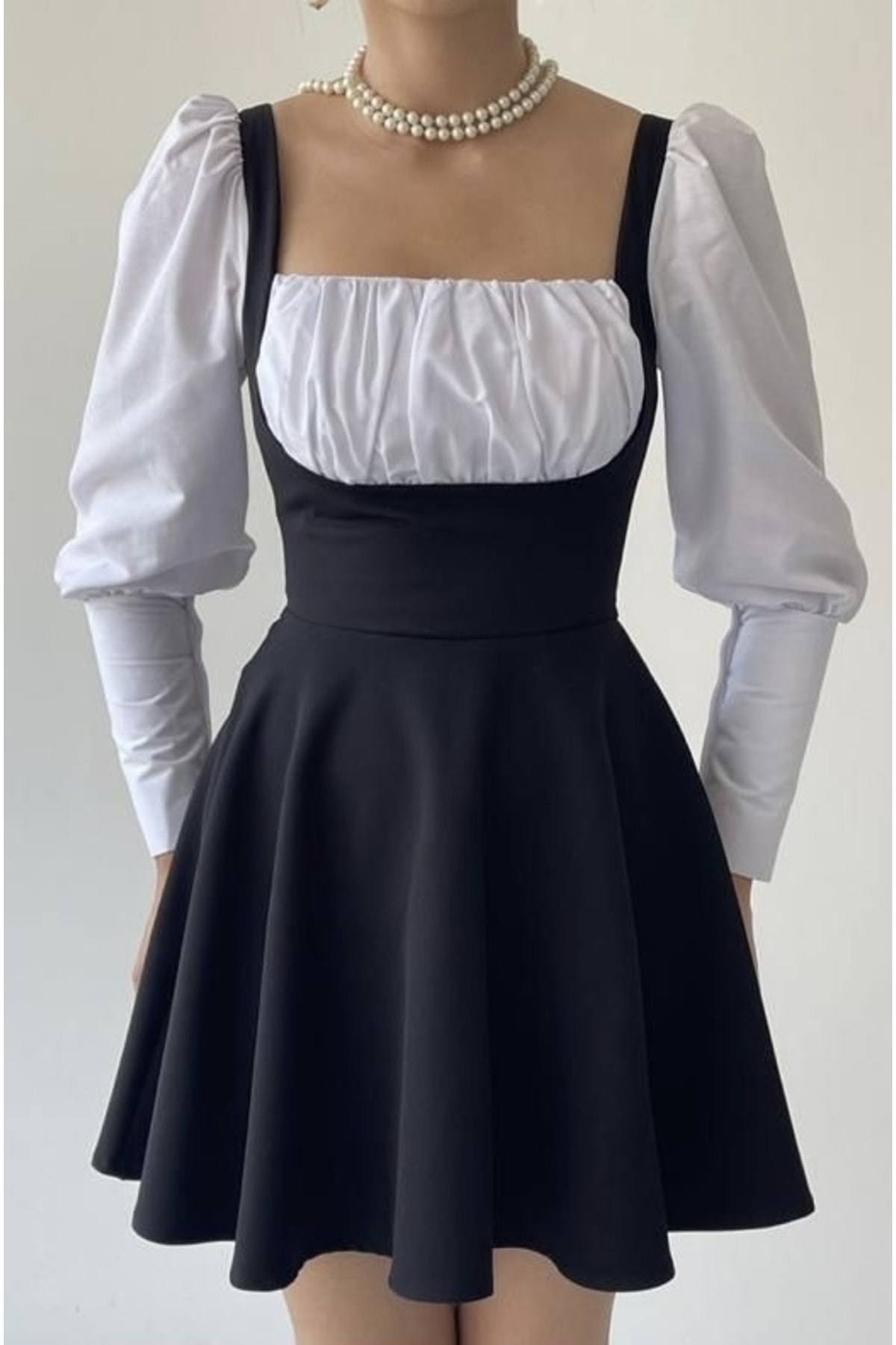 Afiş Butik Siyah Kare Yaka Mini Elbise
