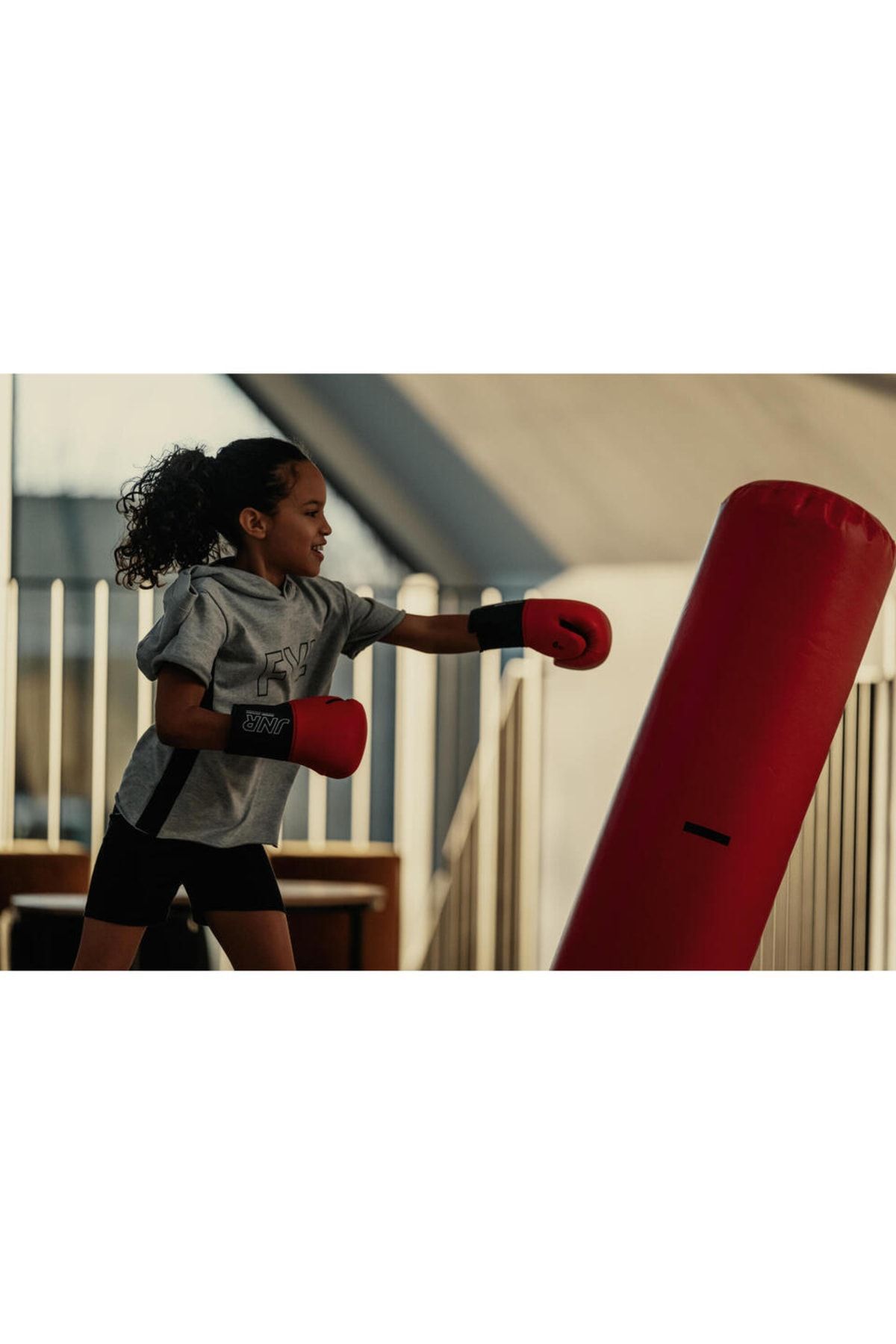دستکش بوکس چند رنگ دخترانه و پسرانه بچگانه ان Outshock 100 قرمز Decathlon
