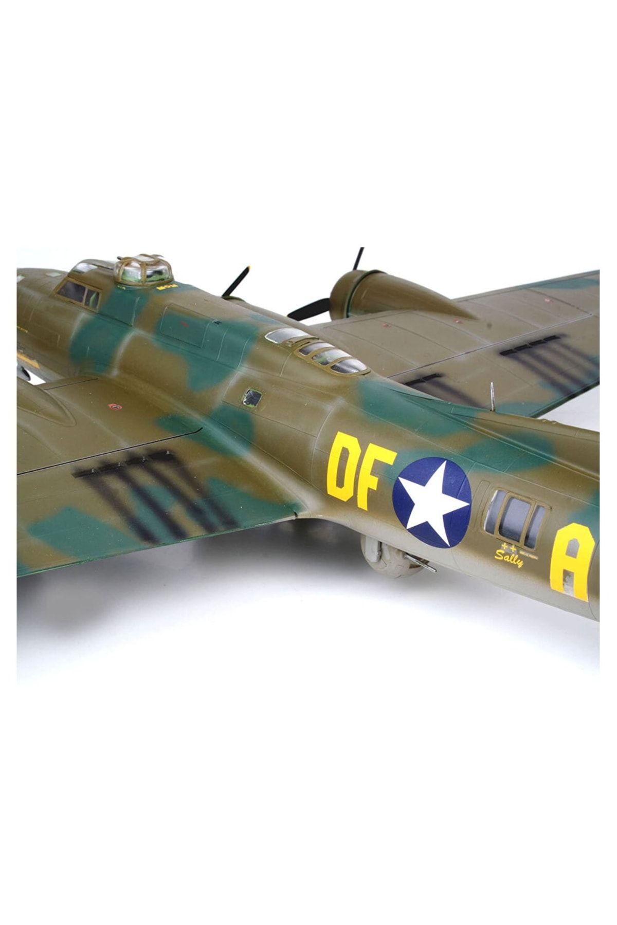REVELL-Boeing B-17F-4297 6