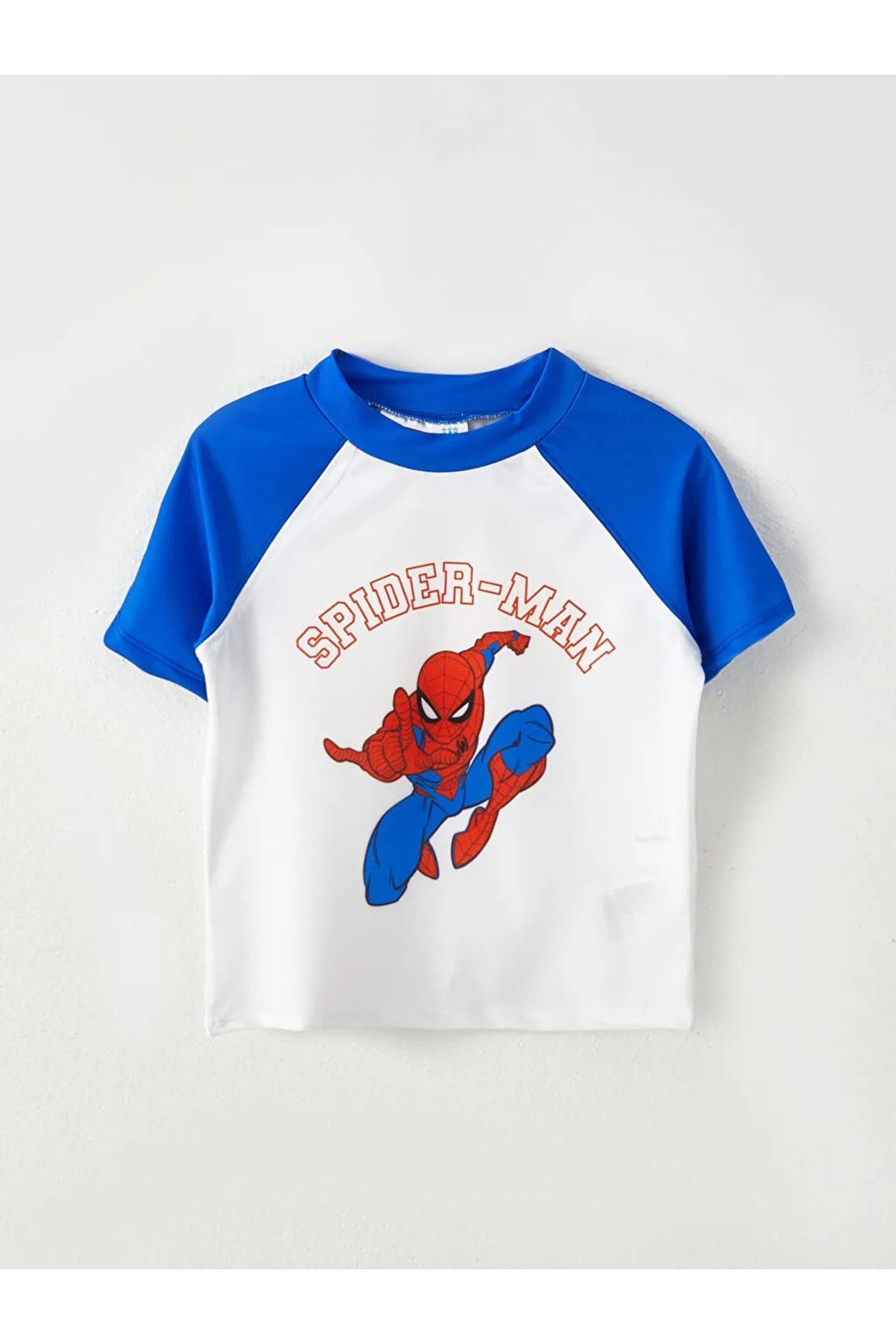 LC Waikiki-Strój kąpielowy dla chłopca z krótkim rękawem i nadrukiem Spiderman z okrągłym dekoltem 2