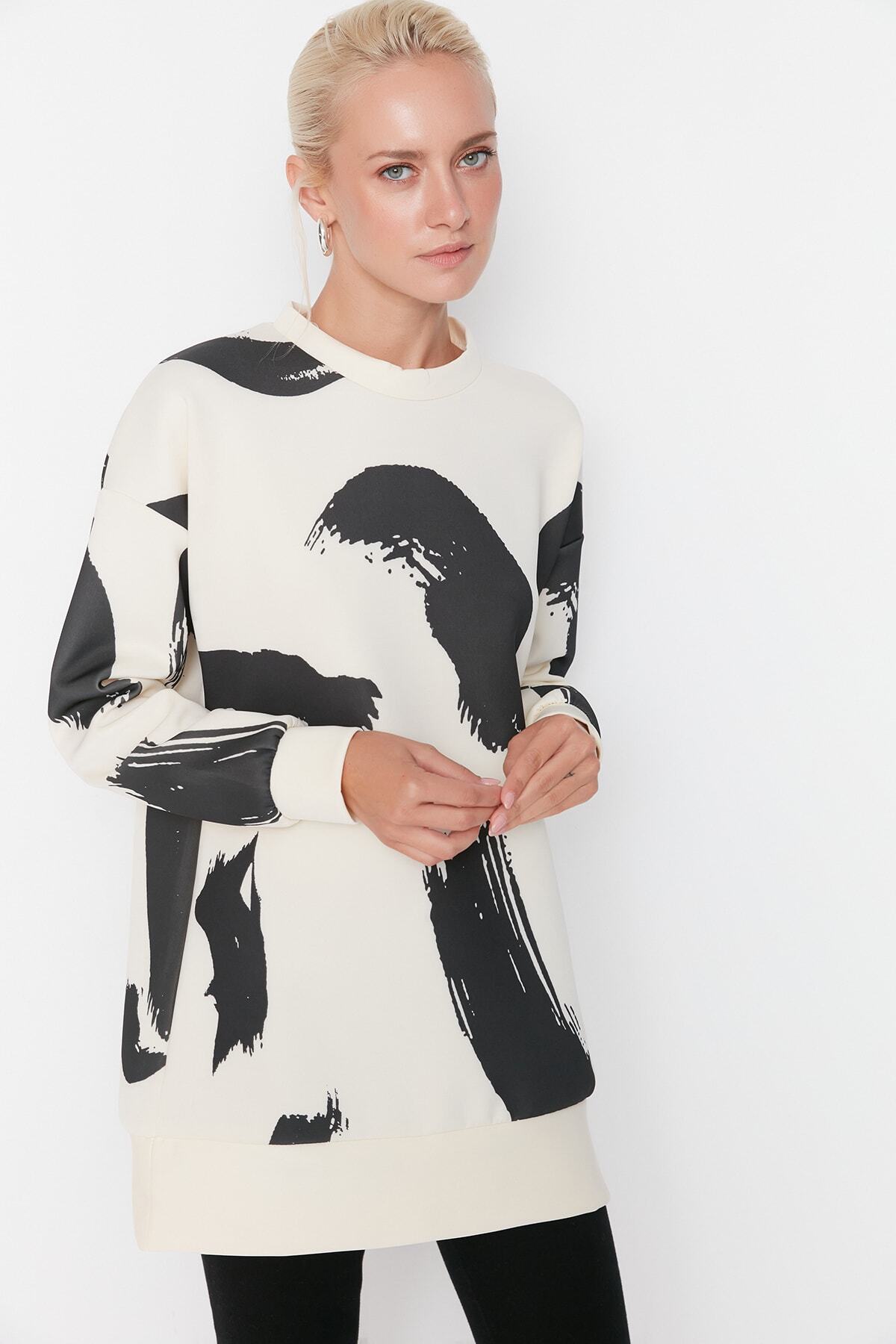 Trendyol Modest-Pletená mikina s bílým vzorem Crew Neck Scuba TCTAW23TW00049 2