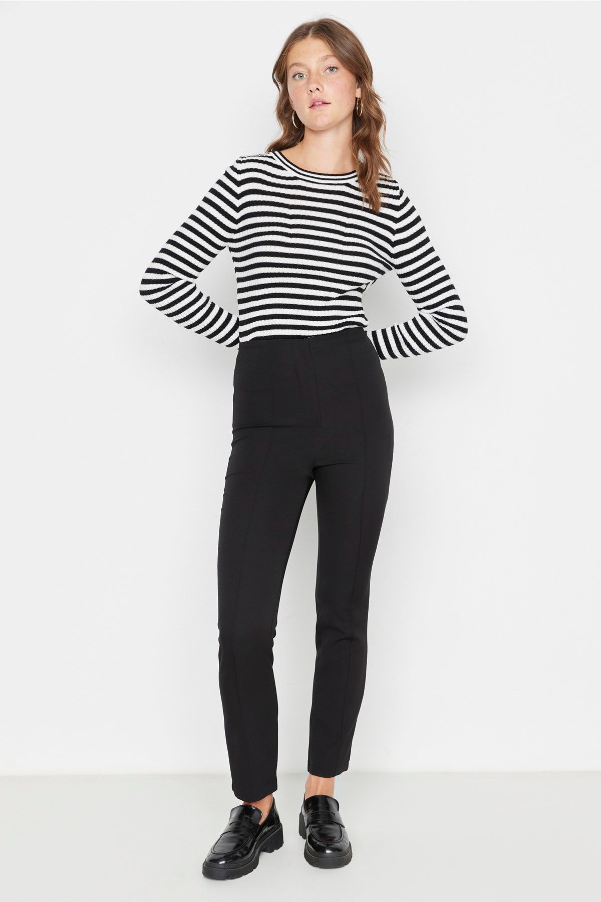 Trendyol Collection Hose Schwarz Straight