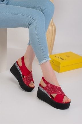 Skylar Kırmızı Renkli Parlak Pimli Kadın Sandalet Ayakkabı 008010120000001