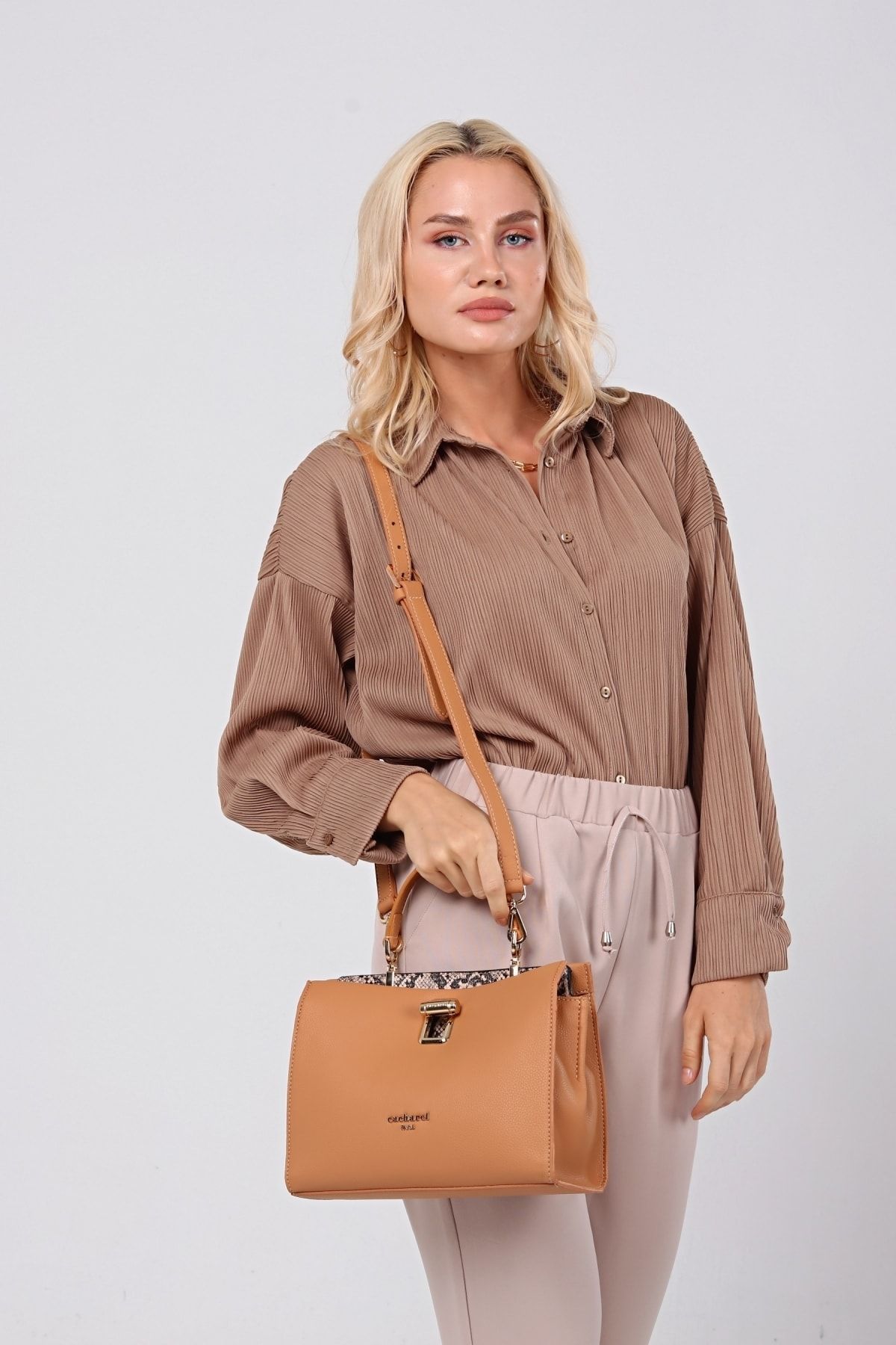 Cacharel Handbag Brown Solid color