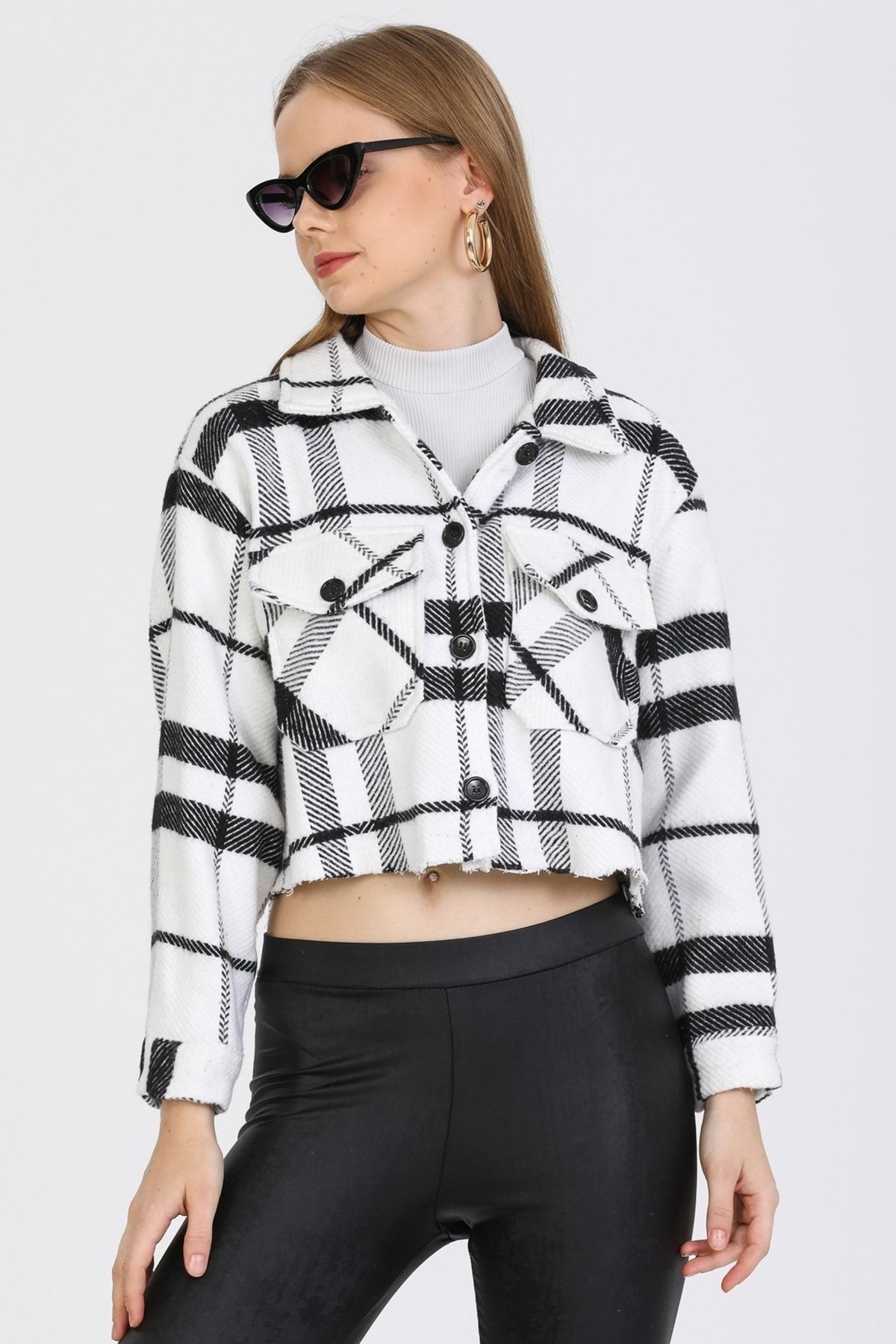 Checkered top crop jacket