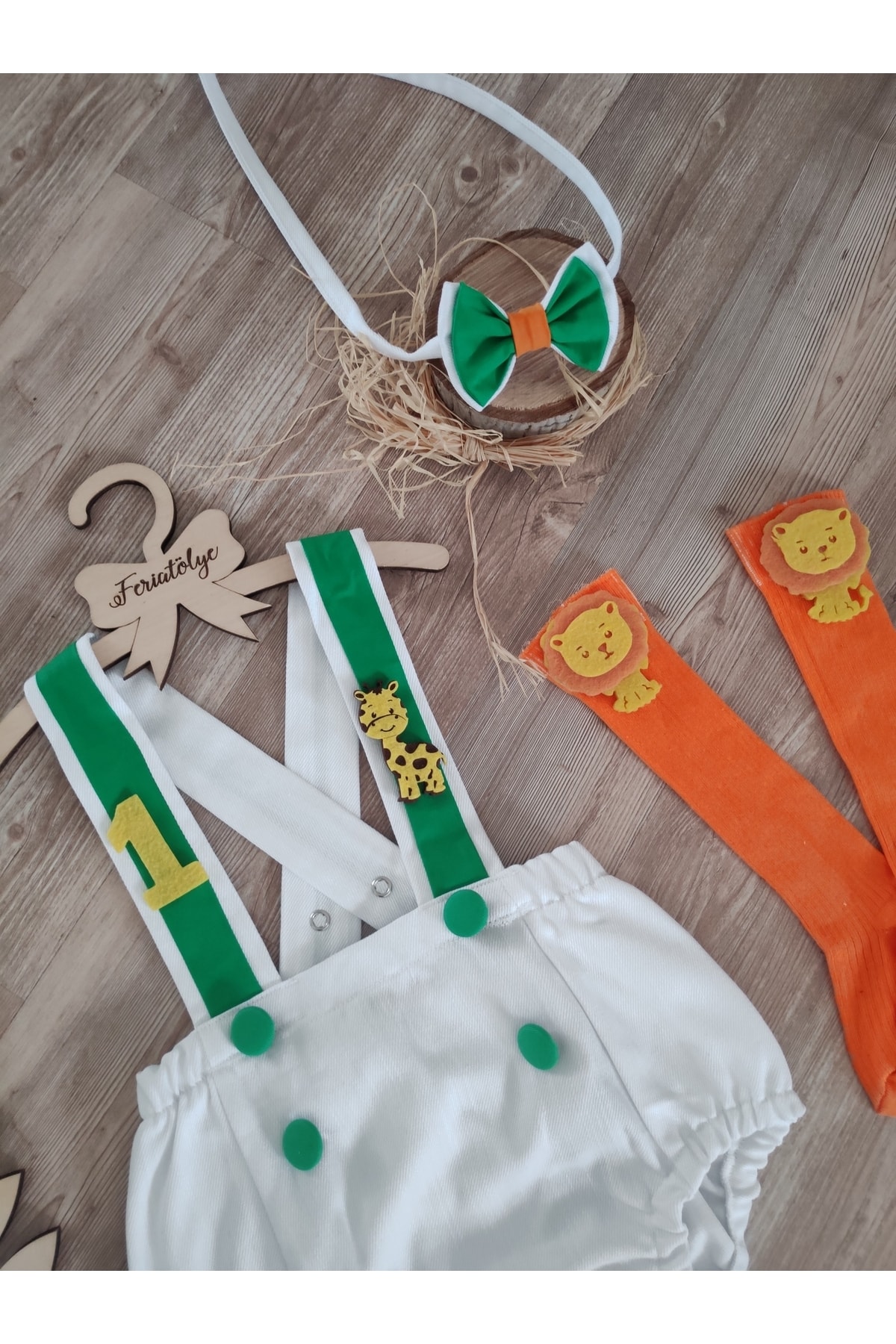 Feriatolye Safari Konsepti Yeşil Şeritli Beyaz Erkek Bebek Salopet 1 Yaş Doğum Günü Kıyafeti Pasta Patlatma fotoğrafı 2 (önizleme)