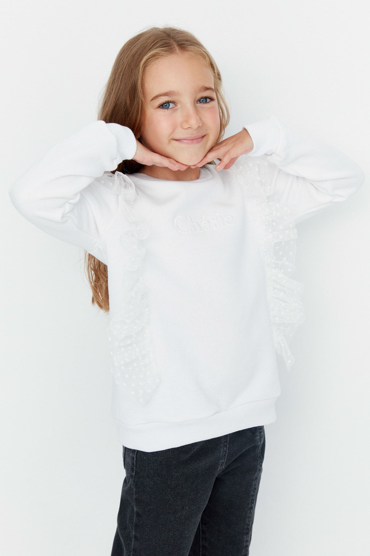 TRENDYOLKIDS Sweatshirt Weiß Regular Fit Fast ausverkauft