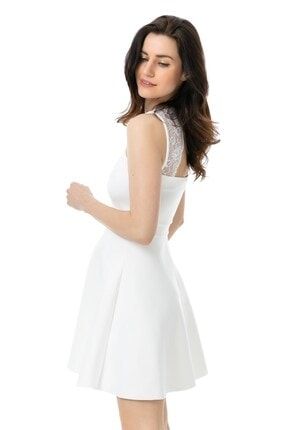 Esnek Kumaş Sırtı Dantel Detaylı Beyaz Elbise MCEMR-013-1-E