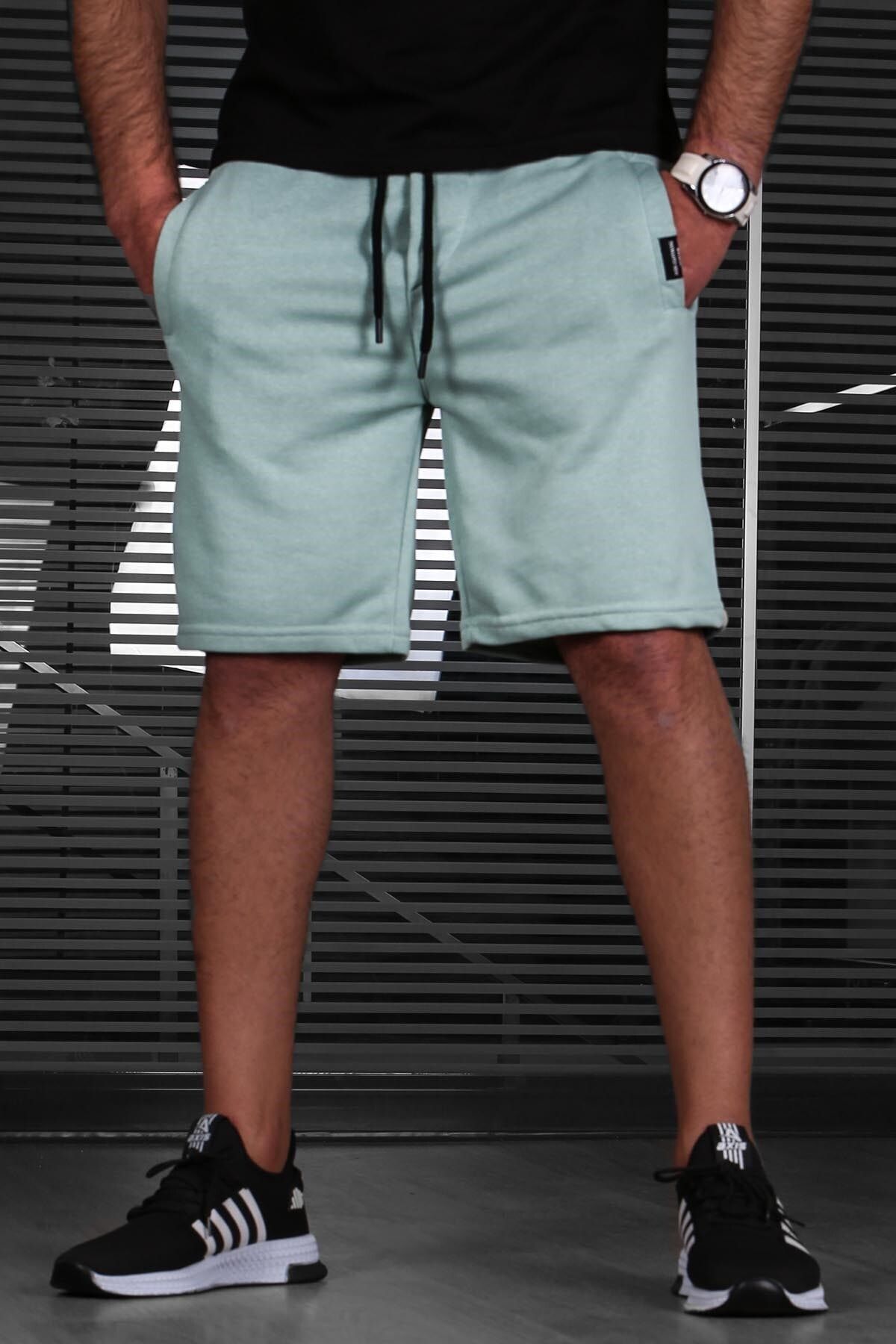 Madmext Erkek Çağla Yeşili Regular Fit Şort 4842 VB7467
