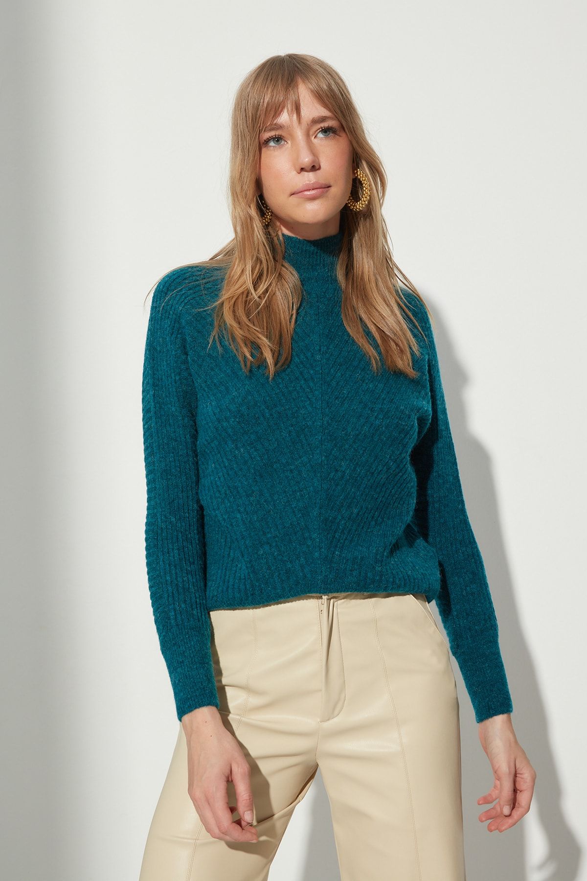 Trendyol Collection Pullover Blau Figurbetont Fast ausverkauft
