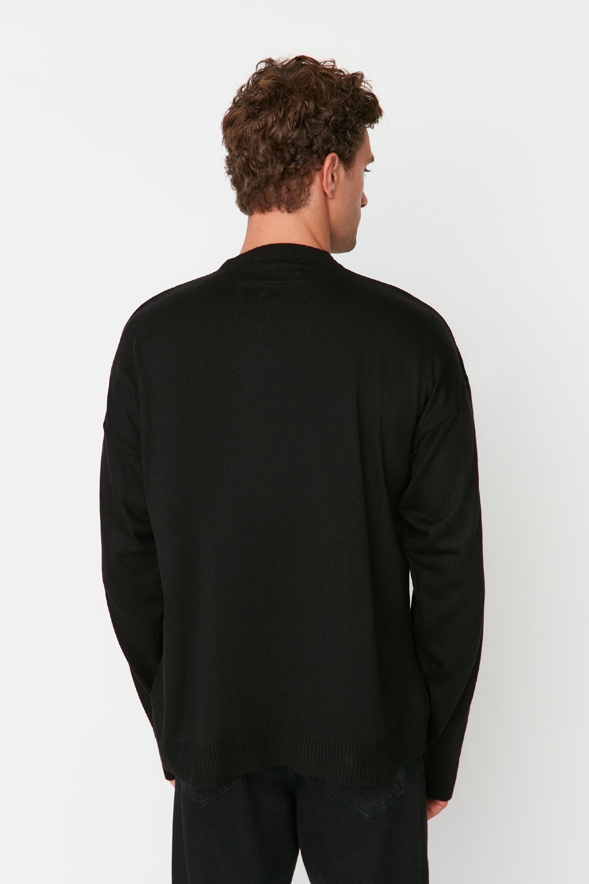 Siyah Erkek Oversize Fit Geniş Kalıp Bisiklet Yaka Gezegen Triko Kazak TMNAW23KZ00157