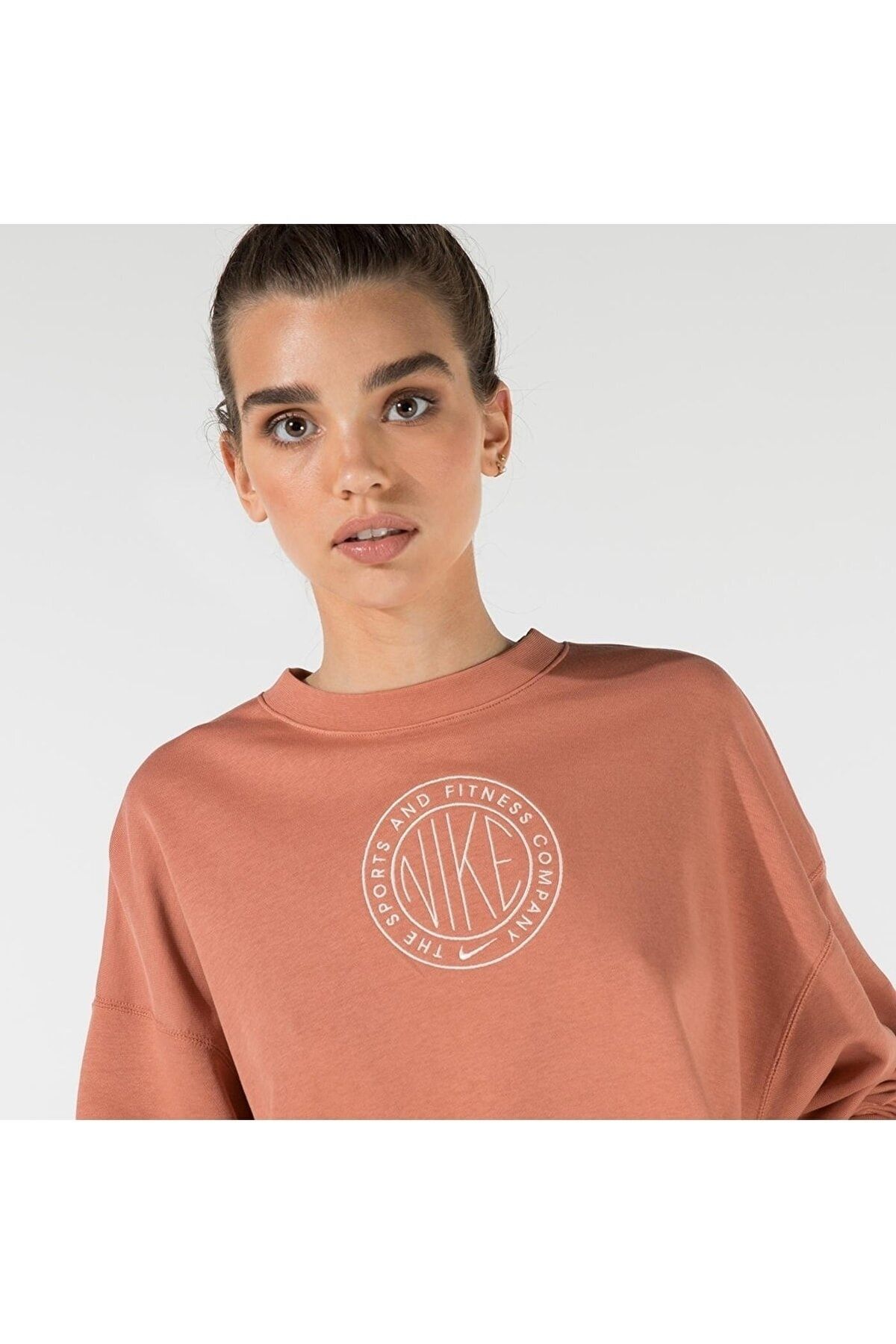 Et les femmes best sale nike sweatshirt