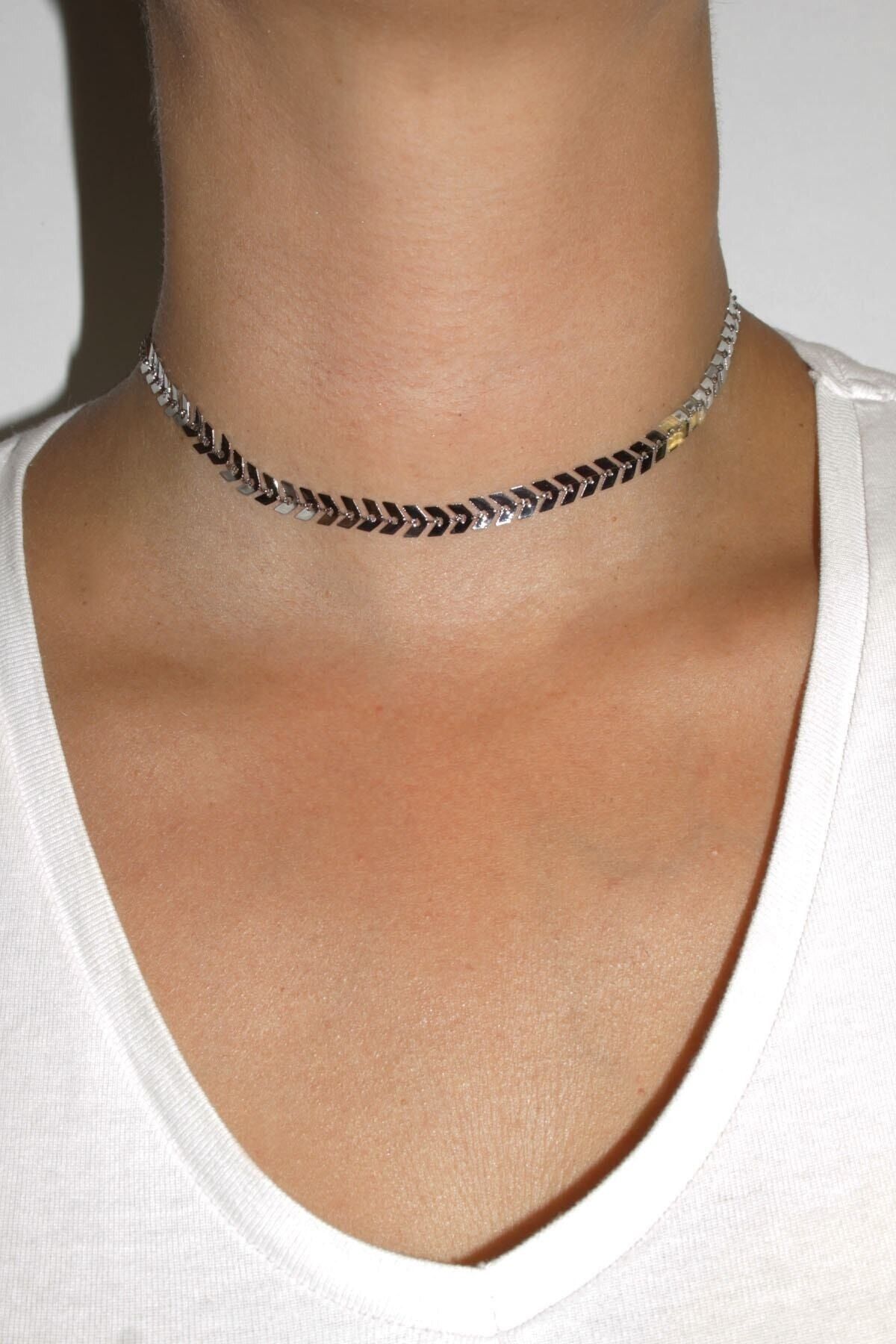 Women's silver choker hot sale necklace