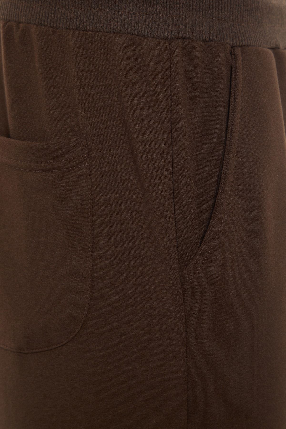 Trendyol Collection-Braune Jogger-Jogginghose mit normaler Passform – elastisches Bein TMNSS20EA0053 7
