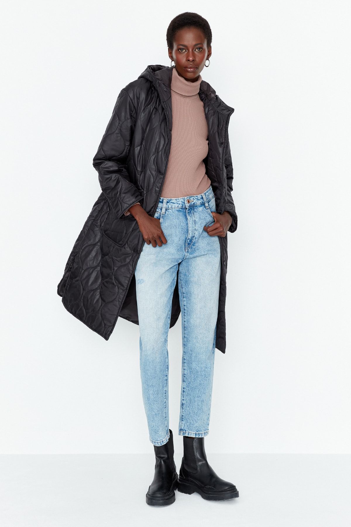 Trendyol Collection Winterjacke Schwarz Basic Fast ausverkauft