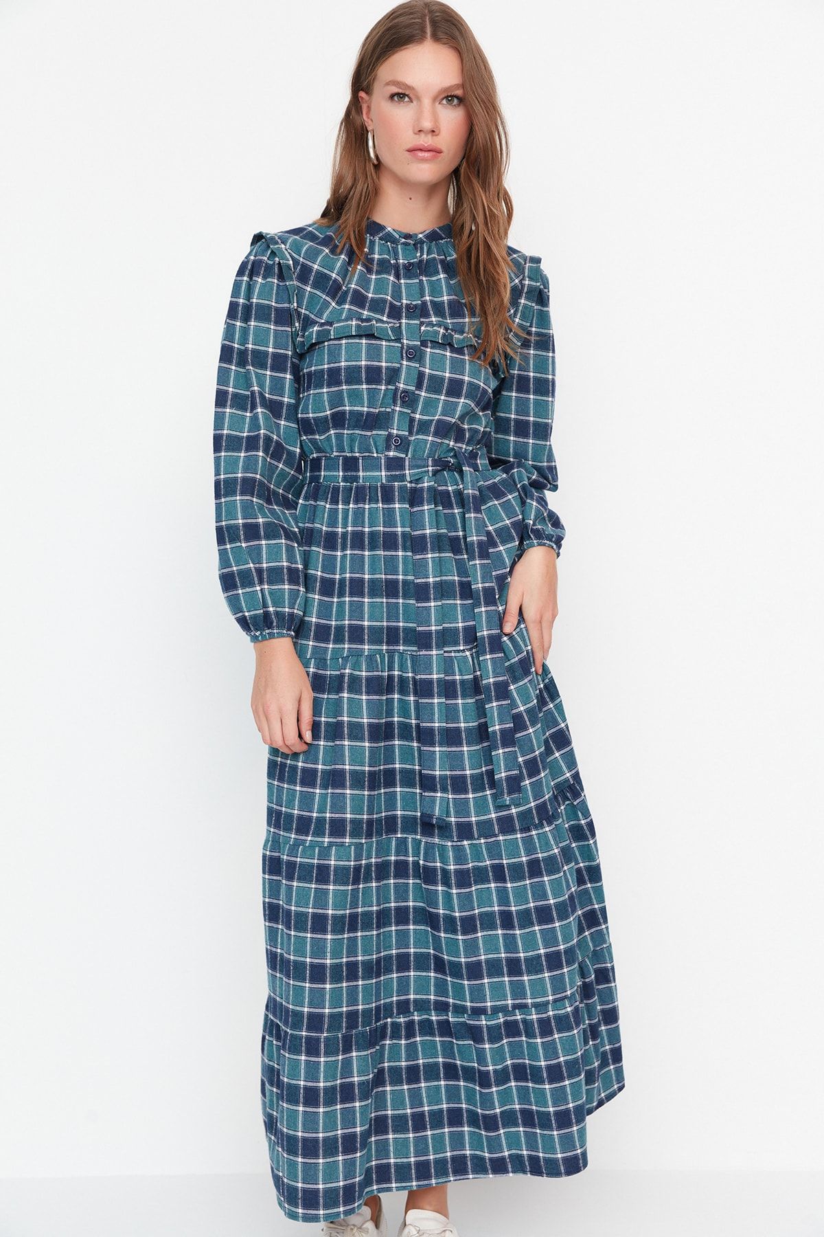 Trendyol Modest Mavi Kareli Beli Kuşaklı Dokuma Elbise TCTAW23EB00134 RN9529