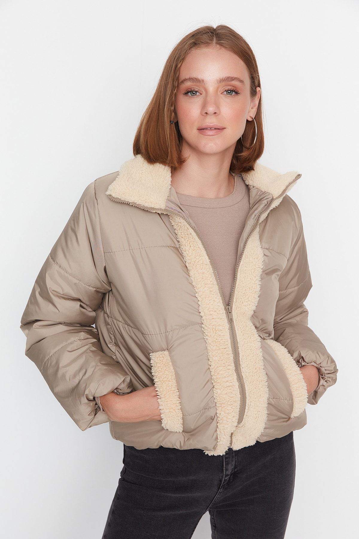 Trendyol Collection Winterjacke Beige Puffer Fast ausverkauft
