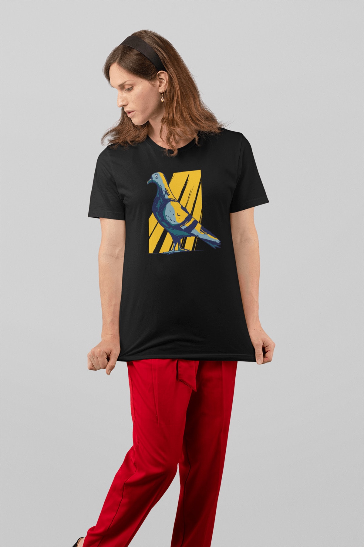 Women's Black Urban Pigeon Printed Standard T-shirt T5747930
