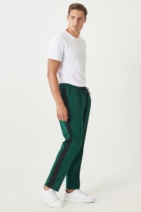 Erkek Yeşil-siyah Standart Fit Normal Kesim Pamuklu Şerit Detaylı Esnek Eşofman Altı 4A5122200203