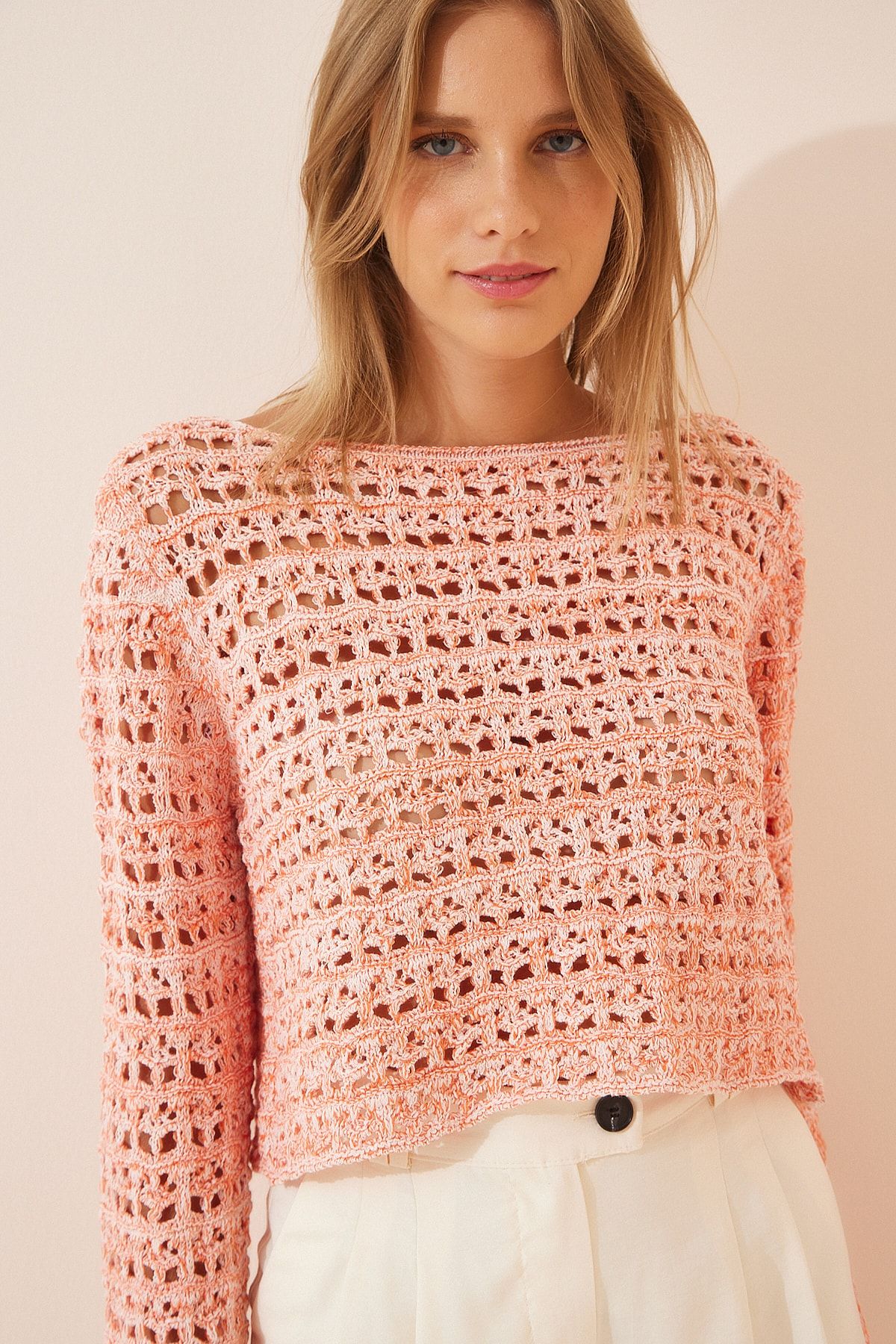 Happiness İstanbul Kadın Açık Pembe Kayık Yaka Ajurlu Crop Triko Kazak NS00354