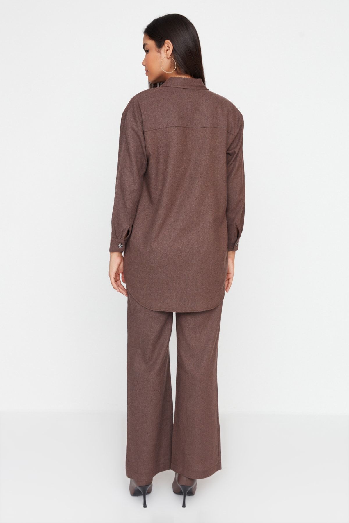 Trendyol Modest Kahverengi Kışlık Gömlek-Pantolon Dokuma Takım TCTAW23US00140 RN10340