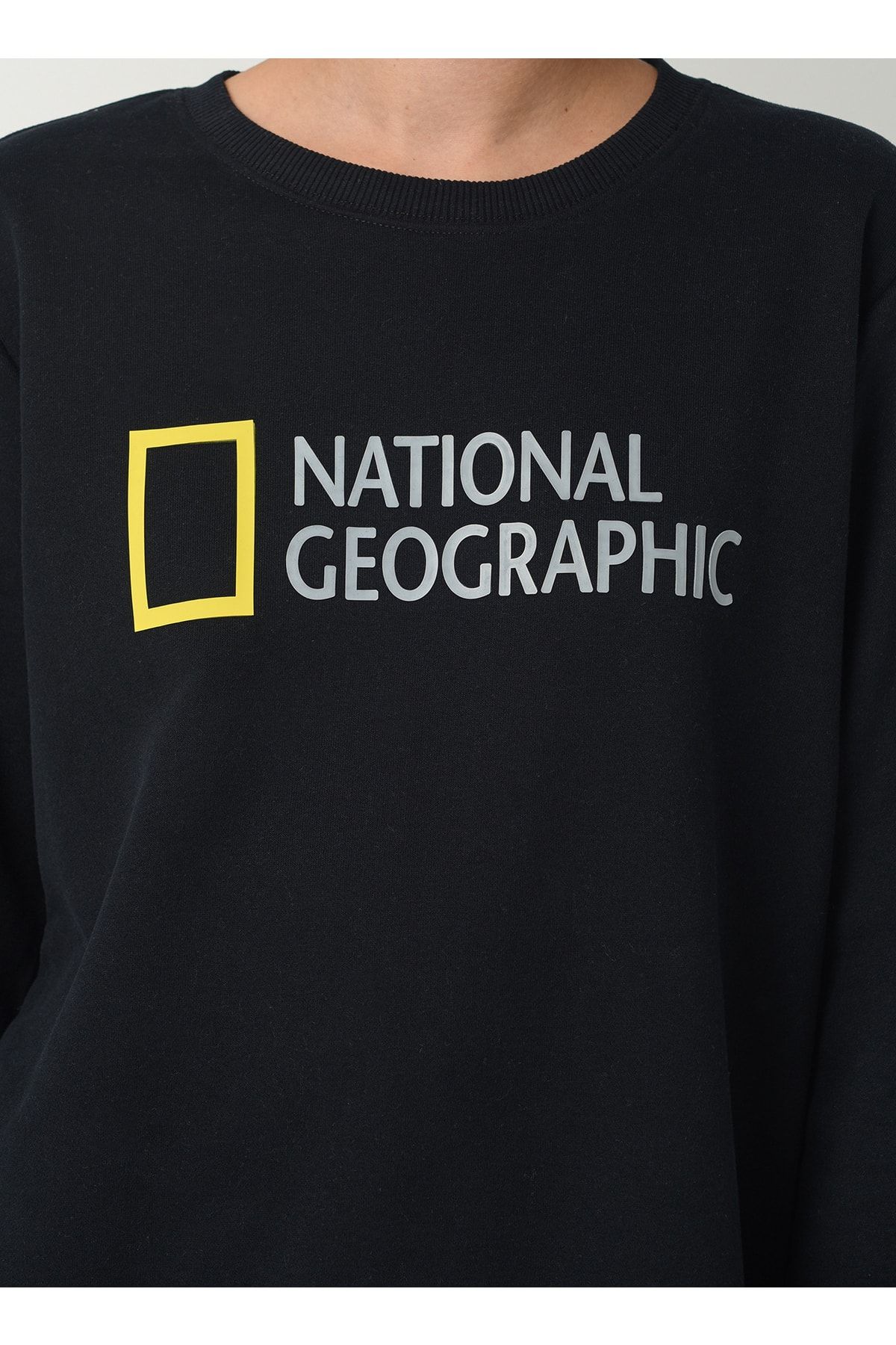 NATIONAL GEOGRAPHIC-Black Crewneck Women's National Geographic Sweatshirt 2