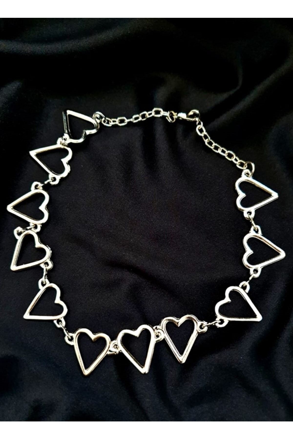 Heart sales chain choker