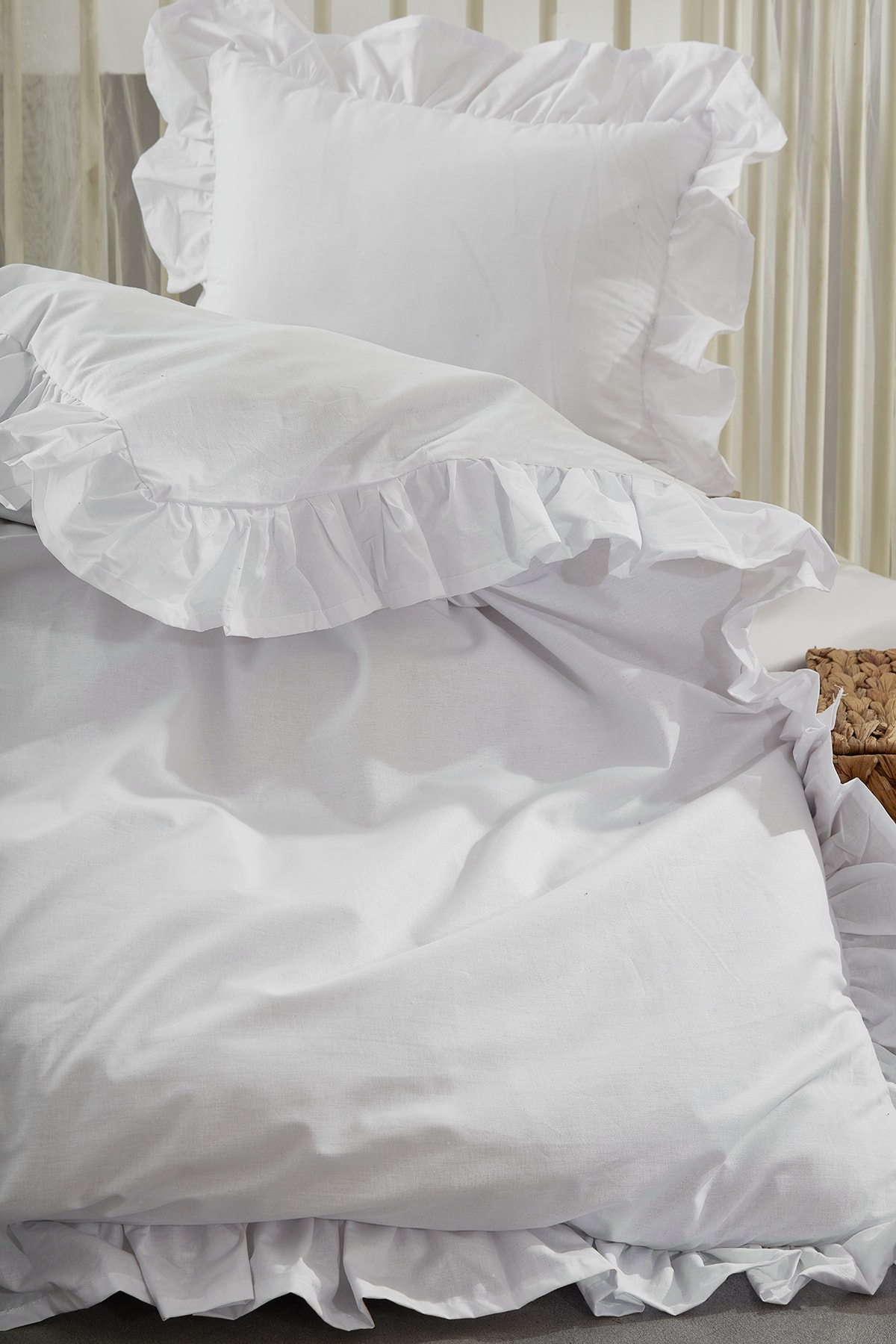 Ricco Lifes Beyaz Bebek Fırfırlı Nevresim Seti %100 Organik Pamuk fotoğrafı 2 (önizleme)