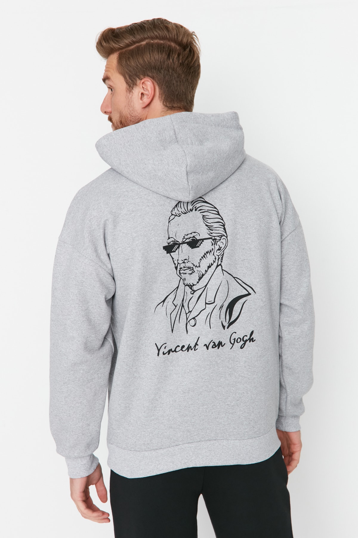 TRENDYOL MAN Gri Erkek Oversize Fit Kapüşonlu Vincent Van Gogh Lisanslı Sweatshirt TMNAW23SW00071