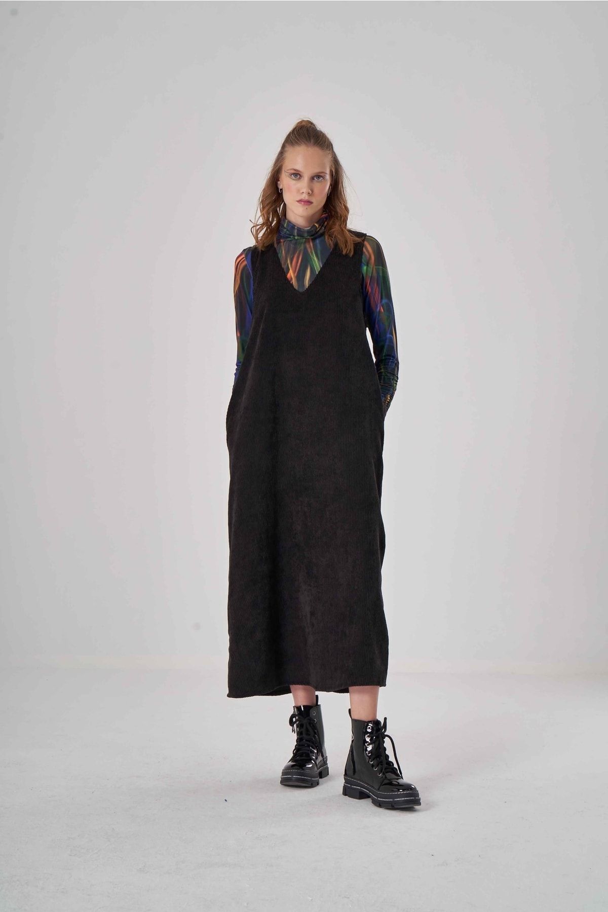 Mizalle Kleid Schwarz Basic