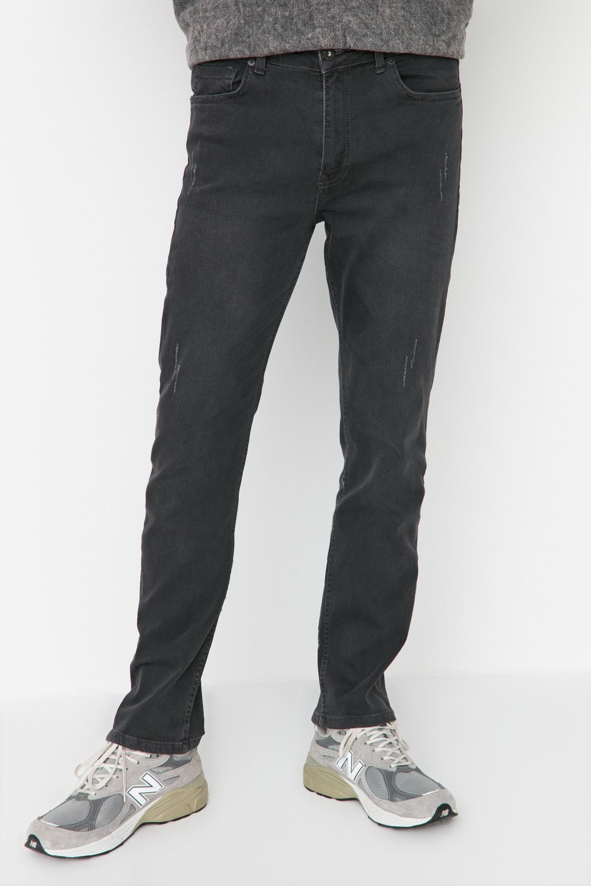 TRENDYOL MAN Erkek Gri Tırmık Destroylu Regular Fit Jeans Kot Pantolon TMNAW23JE00070