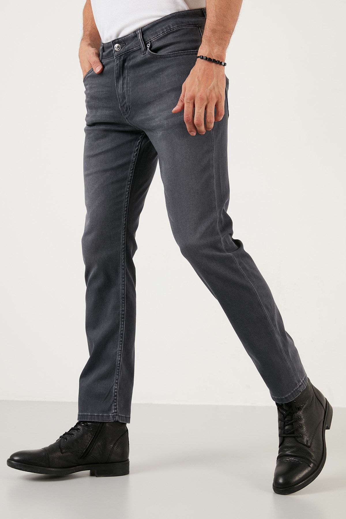 Buratti Pamuklu Normal Bel Slim Fit Boru Paça Jeans Erkek Kot Pantolon