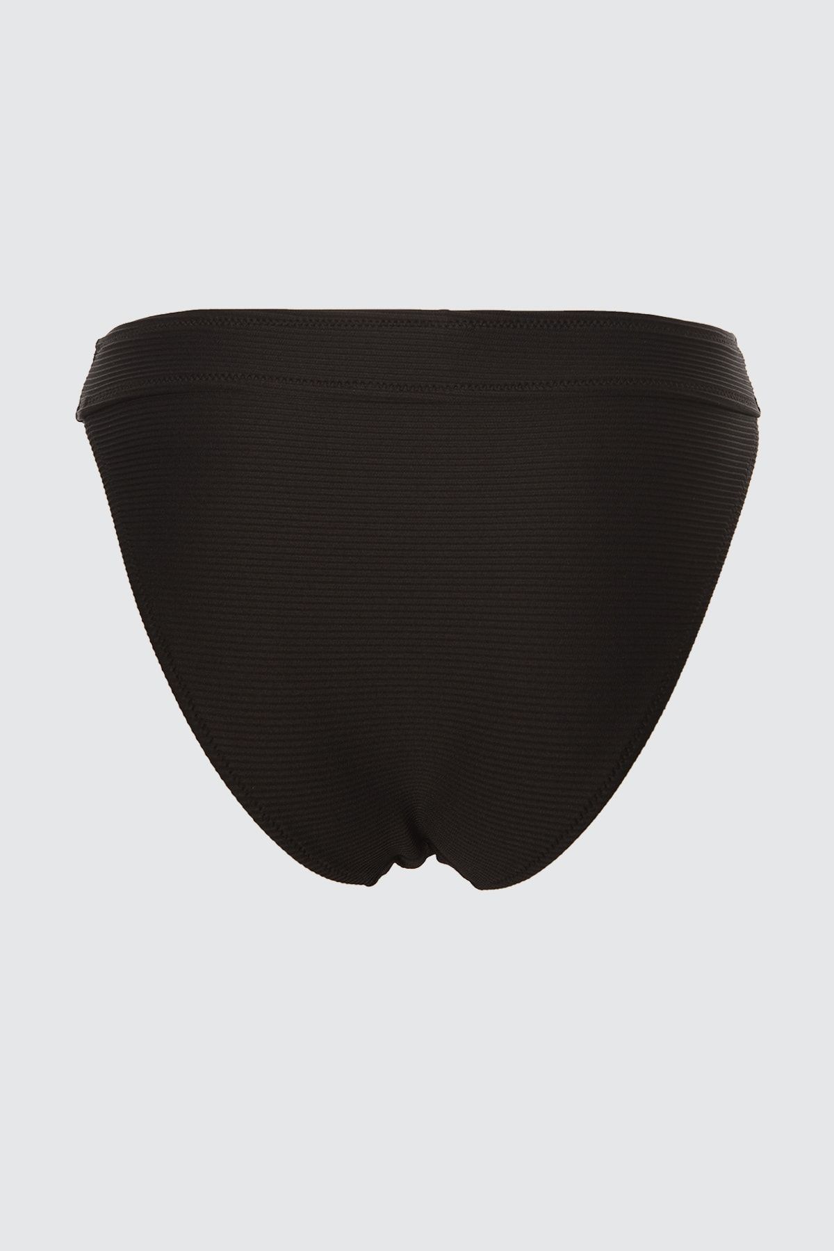 Trendyol Collection-Schwarze, strukturierte, reguläre Bikinihose mit hohem Beinausschnitt TBESS21BA0016 7