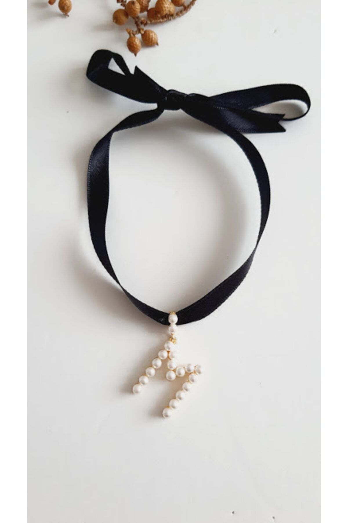 Ribbon choker necklace hotsell