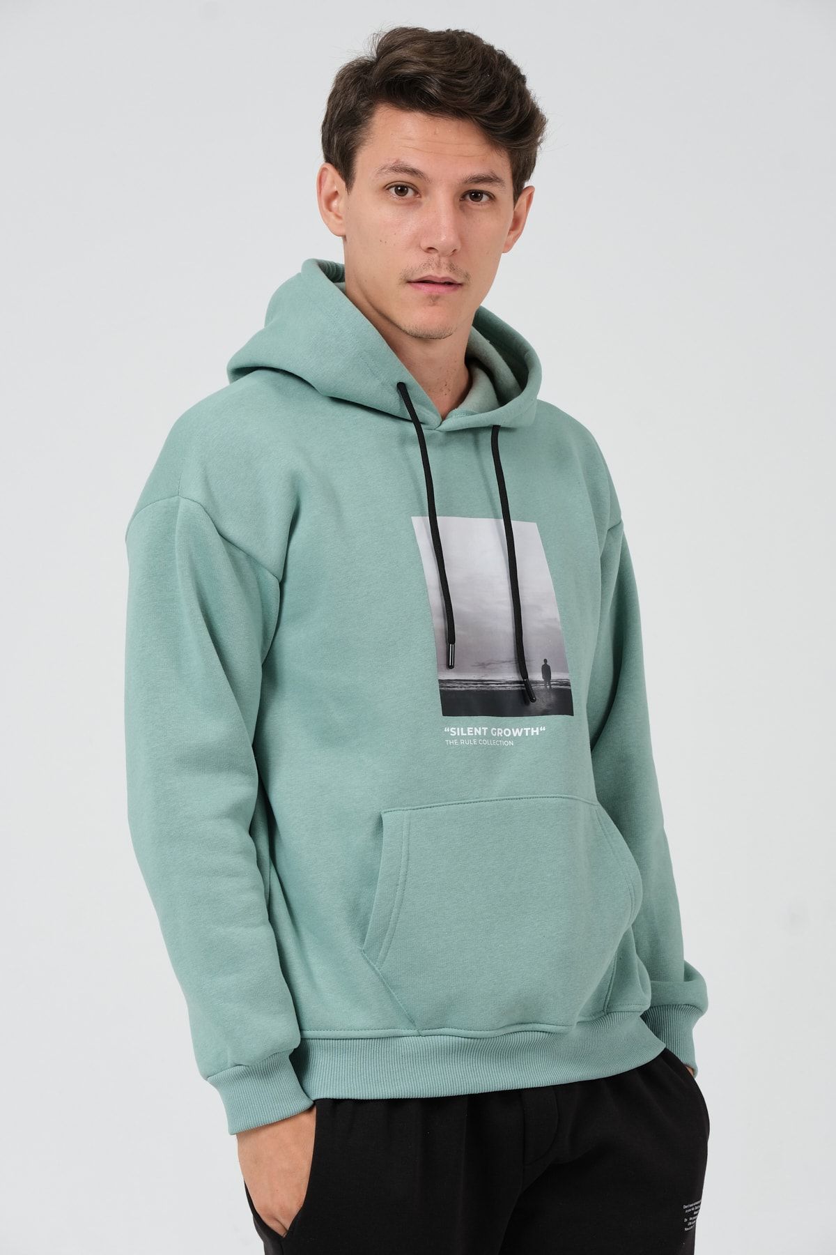 THE RULE Men s Green Oversize Fit Hooded Collar Cotton Printed