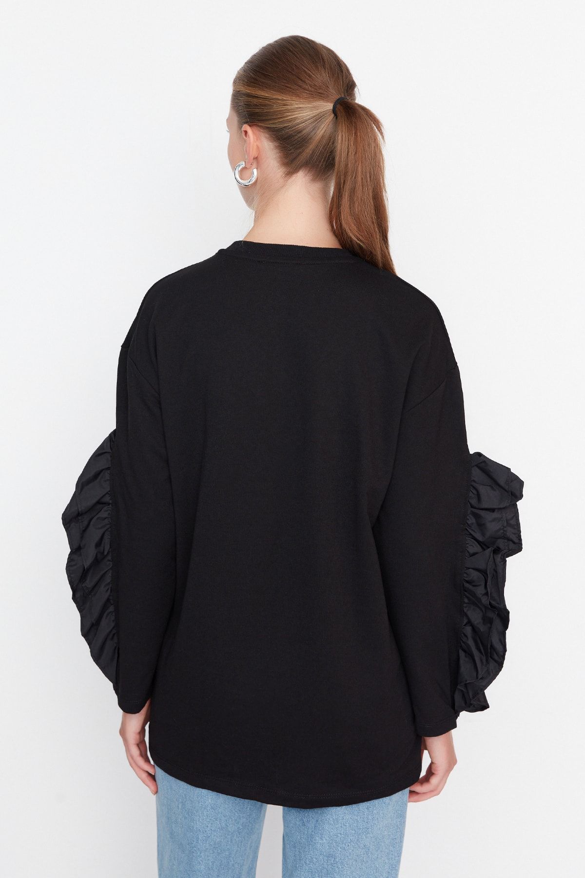 Trendyol Modest Siyah Önü Fırfır Detaylı Örme Tunik TCTAW23UK00038 RN9264