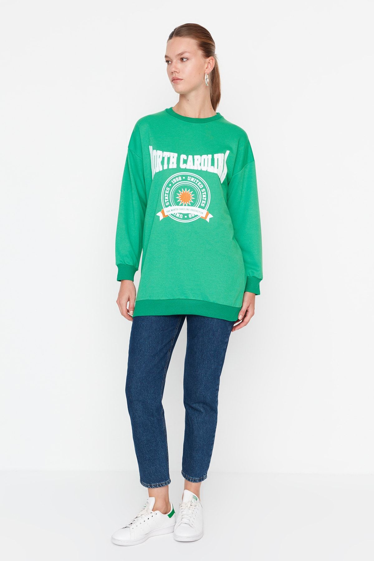 Trendyol Modest Yeşil Baskılı Örme Sweatshirt TCTAW23TW00232 RN8737