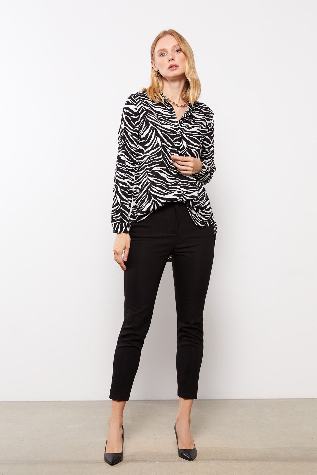 complete the look image